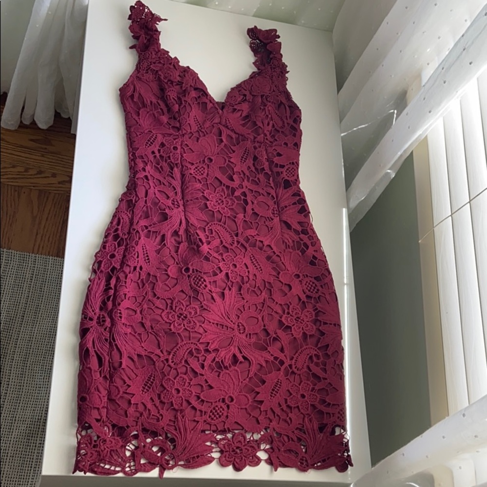 Lulus Maroon Lace Dress